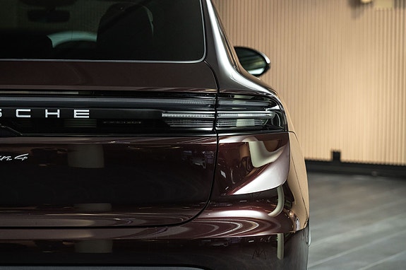 Porsche Macan 4 4 of 30