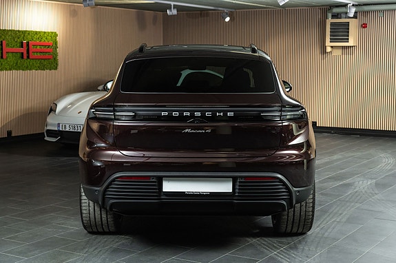 Porsche Macan 4 5 of 30