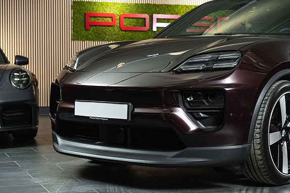 Porsche Macan 4 9 of 30
