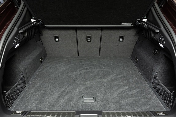 Porsche Macan 4 26 of 30
