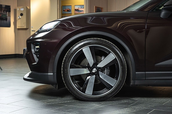 Porsche Macan 4 8 of 30