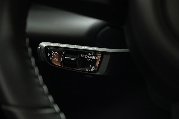 Porsche Macan 4 23 of 30