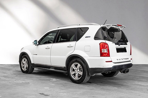 SsangYong Rexton 8 of 23