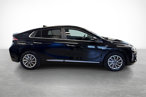 Hyundai IONIQ 4 of 30