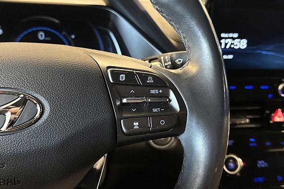 Hyundai IONIQ 20 of 30