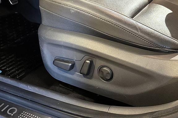Hyundai IONIQ 16 of 30