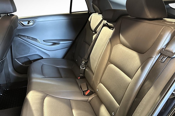 Hyundai IONIQ 12 of 30
