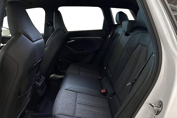 Audi Q6 e-tron 6 of 16