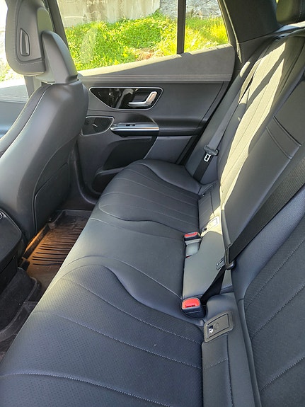 Mercedes-Benz EQE SUV 10 of 10