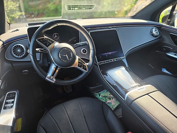Mercedes-Benz EQE SUV 6 of 10