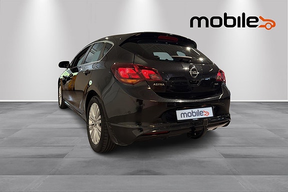 Opel Astra 21 of 25