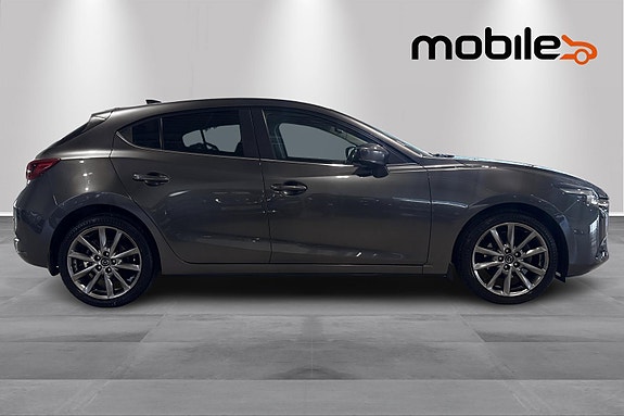 Mazda 3 2 of 24