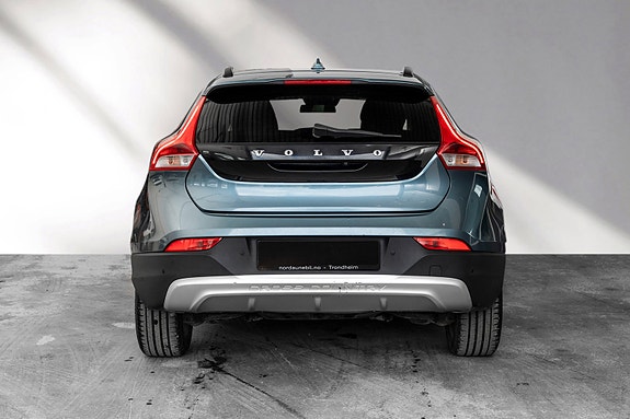 Volvo V40 Cross Country 6 of 25