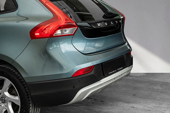Volvo V40 Cross Country 8 of 25