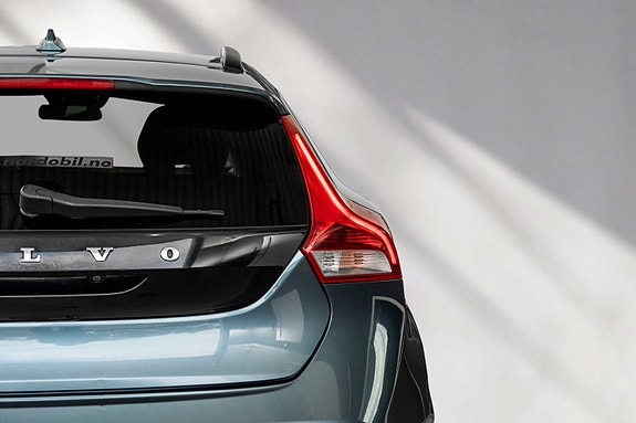 Volvo V40 Cross Country 7 of 25