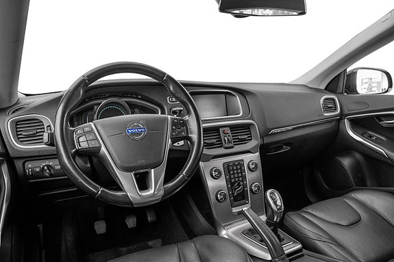 Volvo V40 Cross Country 23 of 25
