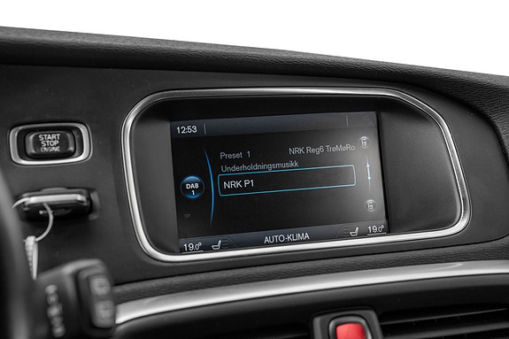 Volvo V40 Cross Country 13 of 25