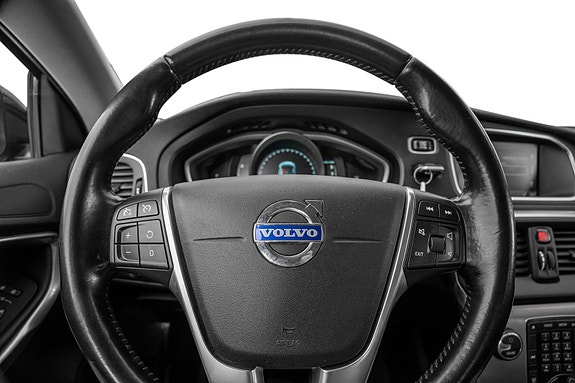 Volvo V40 Cross Country 10 of 25