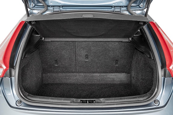 Volvo V40 Cross Country 24 of 25