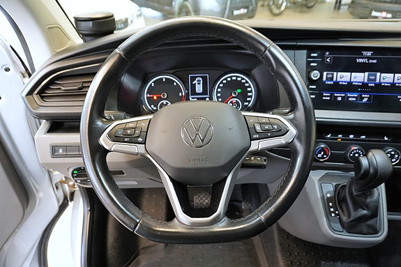 Volkswagen Transporter 12 of 27