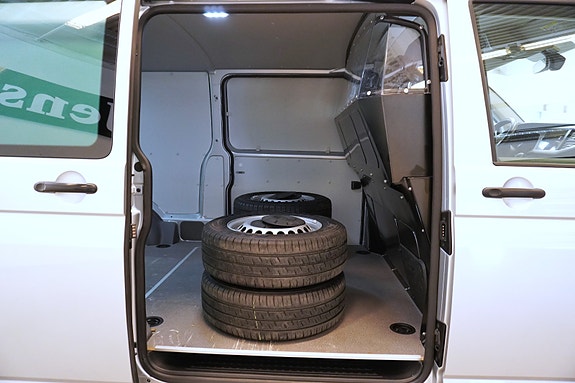 Volkswagen Transporter 23 of 27