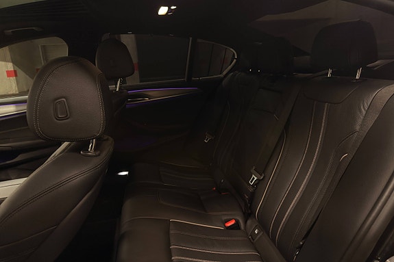 BMW 530e 19 of 20