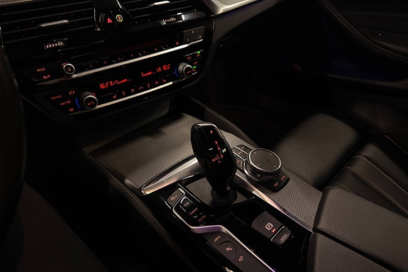 BMW 530e 16 of 20