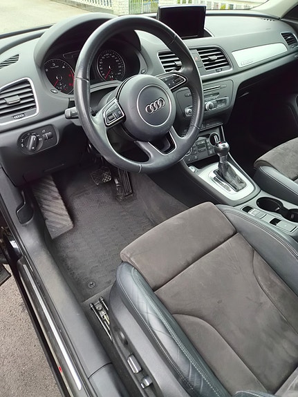 Audi Q3 6 of 21