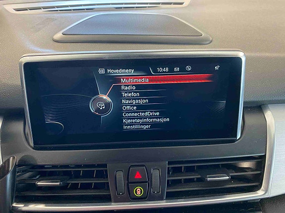 BMW 218d 21 of 27