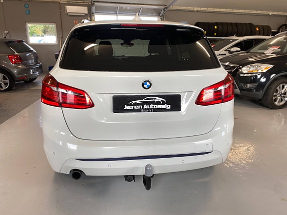 BMW 218d 5 of 27