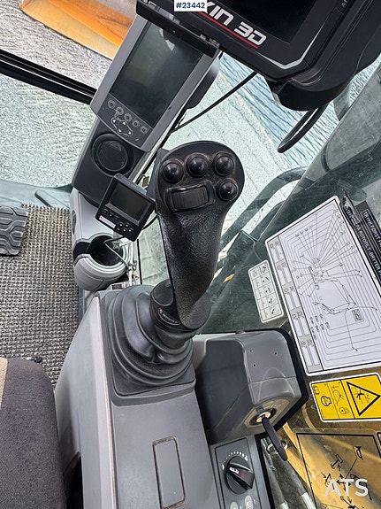 Caterpillar 325FLCR Gravemaskin - 2 skuffer, R8 rototilt og Makin GPS 24 of 30