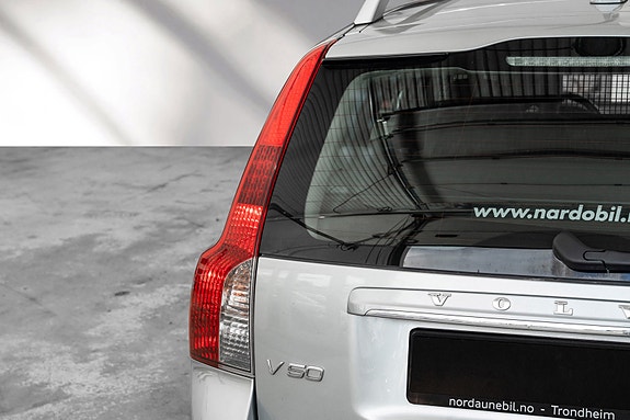 Volvo V50 5 of 24