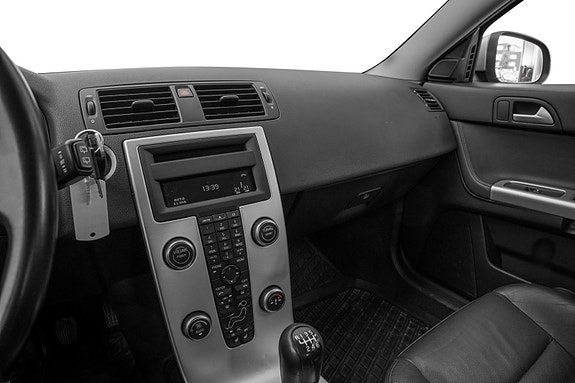 Volvo V50 11 of 24