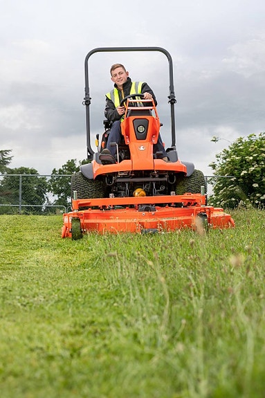 Kubota F251 Frontklipper - 4WD diesel 4 of 22