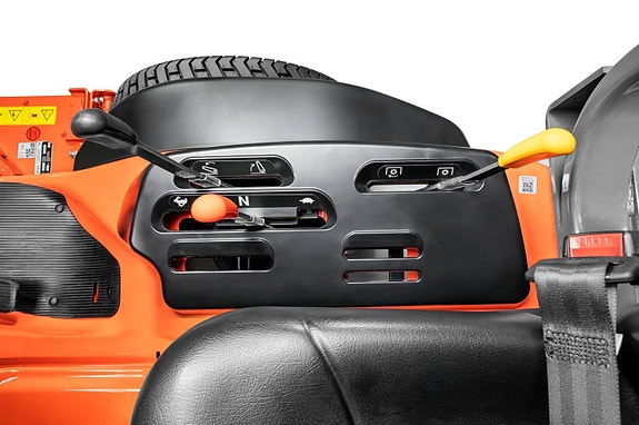 Kubota F251 Frontklipper - 4WD diesel 16 of 22