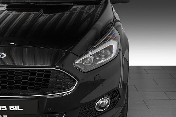 Ford S-MAX 4 of 26