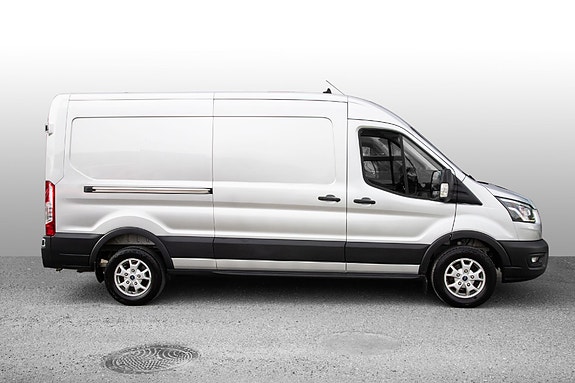 Ford Transit 9 of 23