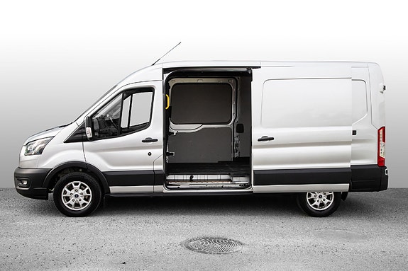 Ford Transit 13 of 23