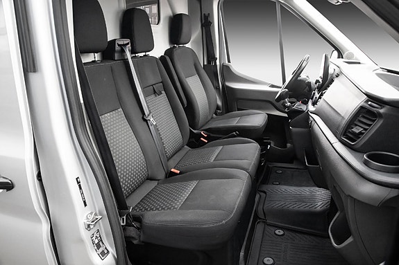 Ford Transit 22 of 23