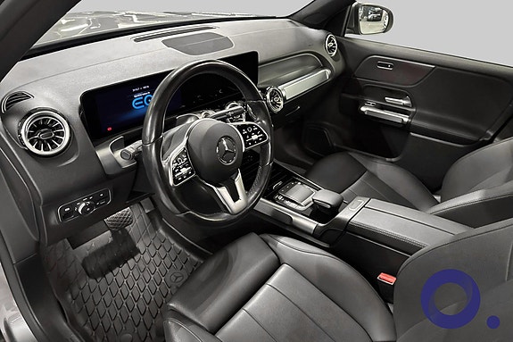 Mercedes-Benz EQB300 11 of 18