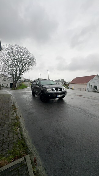Nissan Pathfinder 7 of 27