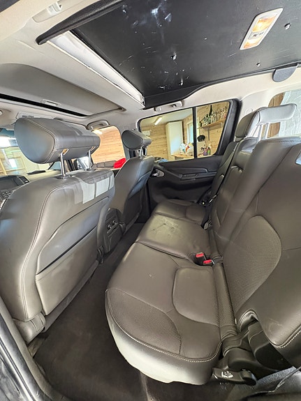 Nissan Pathfinder 9 of 27