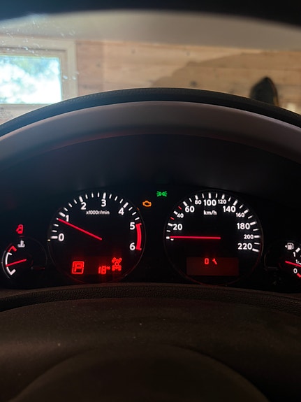 Nissan Pathfinder 12 of 27