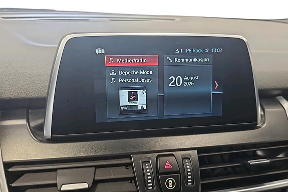 BMW 225xe 11 of 24