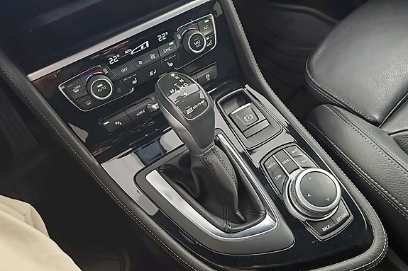 BMW 225xe 14 of 24