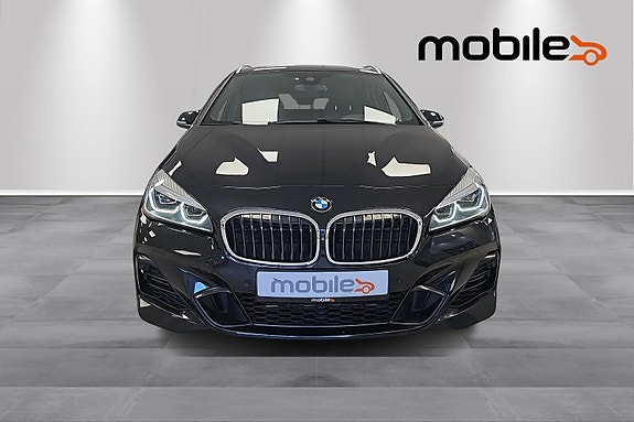 BMW 225xe 18 of 24
