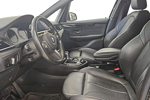 BMW 225xe 8 of 24