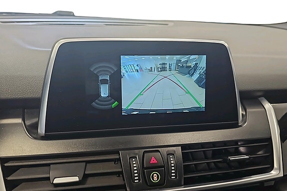 BMW 225xe 12 of 24