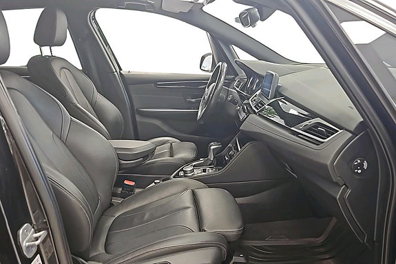 BMW 225xe 23 of 24