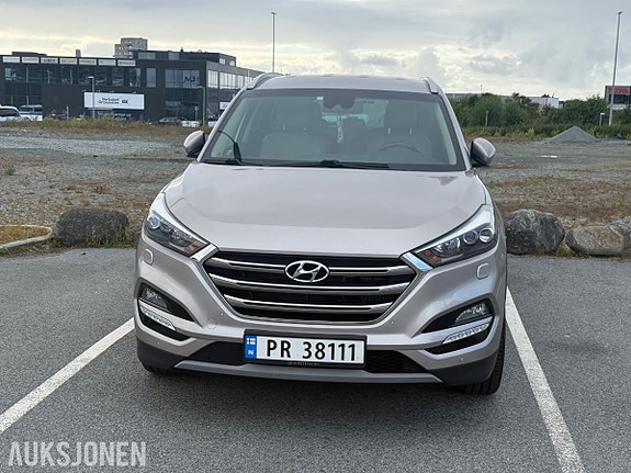 Hyundai Tucson 2 of 13